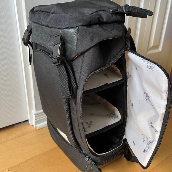 No Reception Club Bag - Picture 1 of 8